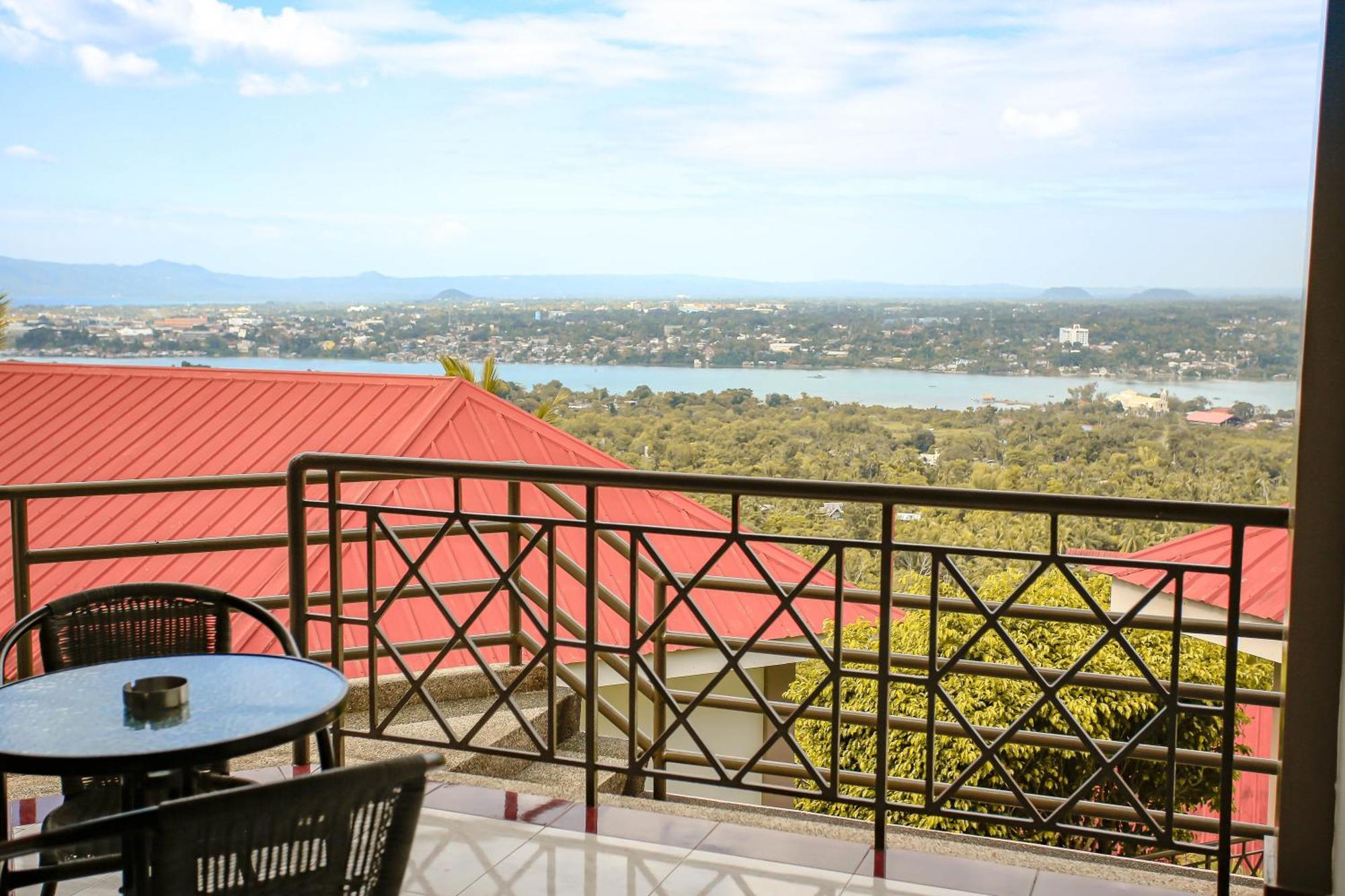 Bohol Plaza Mountain Resort And Restaurant Dauis Exterior foto
